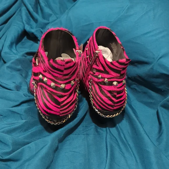 NWOT Jessica Simpson cow-hide black & pink zebra boots - Picture 5 of 5